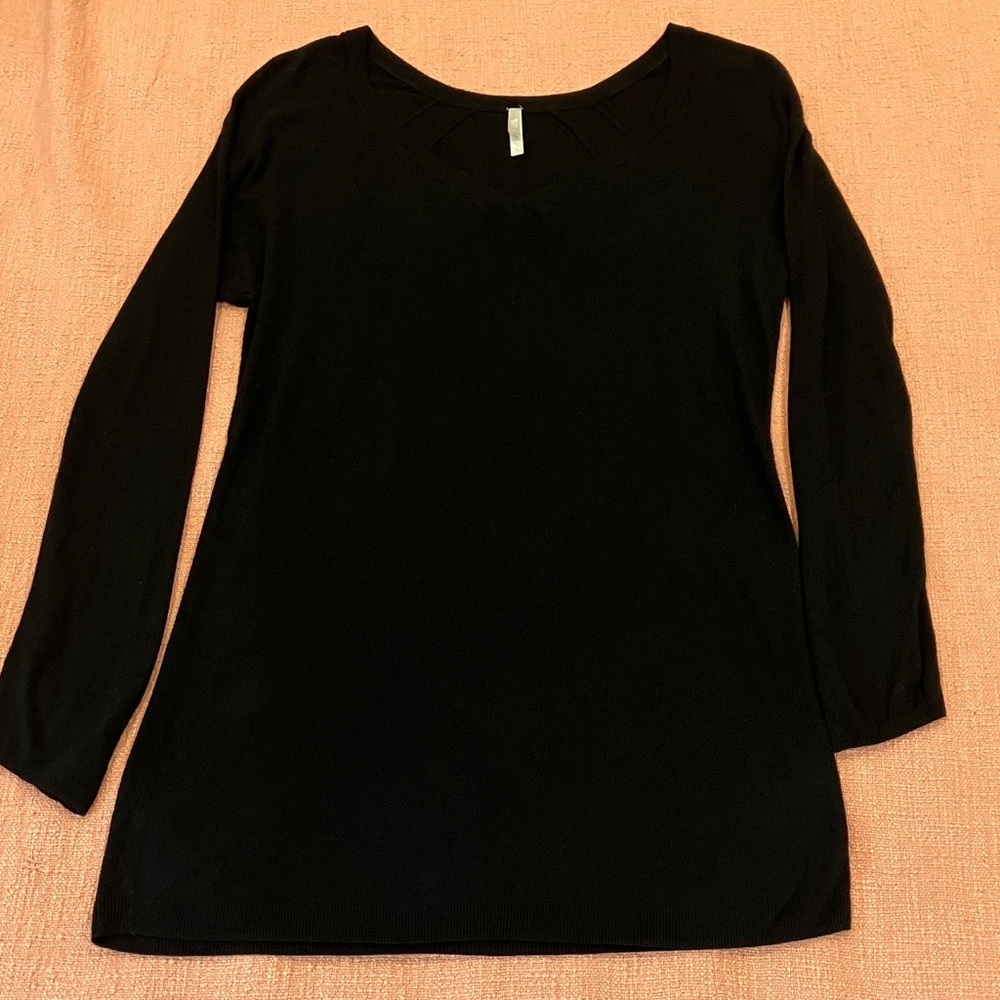 GAP med wm’s Black Long Sleeve Tunic sweater
